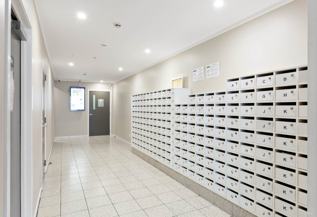 Auckland Girls’ Grammar School zone, 37m2 freehold 2 beds 1 bath apartment by SkyTower, 1.3 km to Auckland Girls’ Grammar School, 13B/34 Kingston Street, City Centre, Auckland