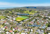 Ronovated 3 beds house with garage and a standalone storage room on 607m2 section, 0.1 km to Chaucer School, 0.4 km to Blockhouse Bay Intermediate, 1.9 km to Lynfield College, 9 Meredith Street, Blockhouse Bay, Auckland