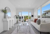 Ronovated 3 beds house with garage and a standalone storage room on 607m2 section, 0.1 km to Chaucer School, 0.4 km to Blockhouse Bay Intermediate, 1.9 km to Lynfield College, 9 Meredith Street, Blockhouse Bay, Auckland