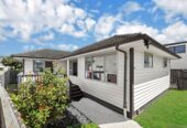 Freehold standalone 3 beds house with car park, 0.8 km to Papatoetoe East School, 0.9 km to Papatoetoe High School, 3.0 km to Papatoetoe Intermediate, 39B Esperanto Road, Papatoetoe, Auckland