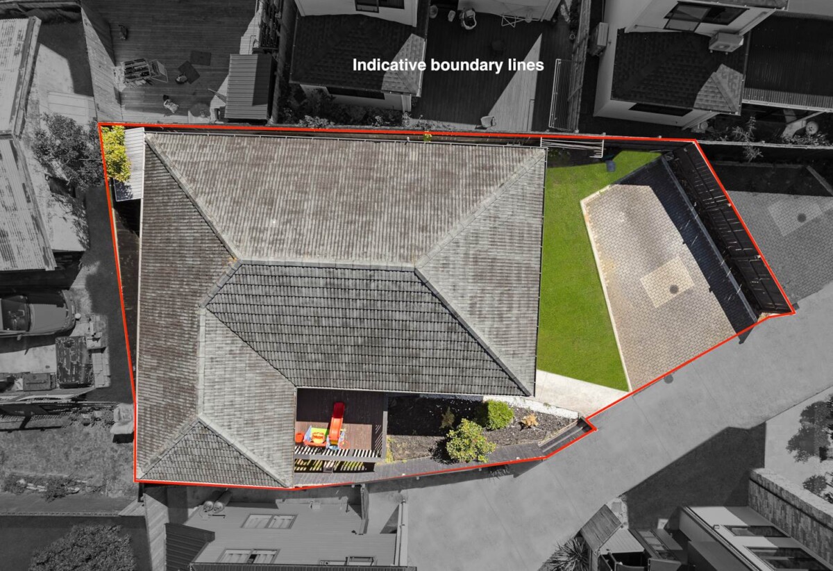 Freehold standalone 3 beds house with car park, 0.8 km to Papatoetoe East School, 0.9 km to Papatoetoe High School, 3.0 km to Papatoetoe Intermediate, 39B Esperanto Road, Papatoetoe, Auckland