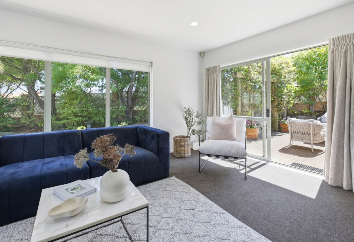 Brick and tile 3 beds 2 baths house with double garage, minutes to Blockhouse Bay Village, local schools, parks, 0.4 km to Blockhouse Bay School, 18A Heaphy Street, Blockhouse Bay, Auckland