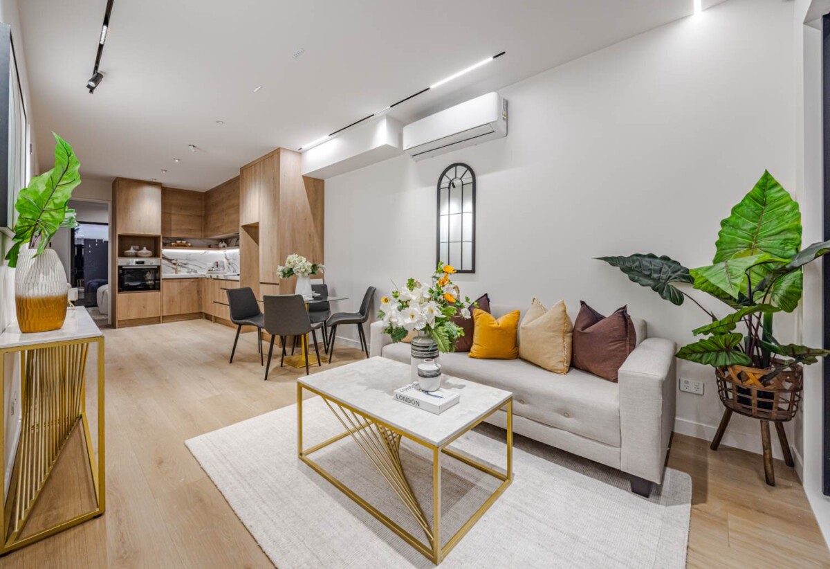 Brandnew 3 beds 2 bath home with car park, close to shopping centres, schools, motorway access, 0.6 km to Papatoetoe South School, Lot 5, 9 Grande Vue Road, Papatoetoe, Auckland