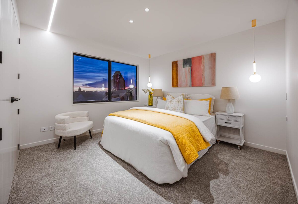 Brandnew 3 beds 2 bath home with car park, close to shopping centres, schools, motorway access, 0.6 km to Papatoetoe South School, Lot 5, 9 Grande Vue Road, Papatoetoe, Auckland