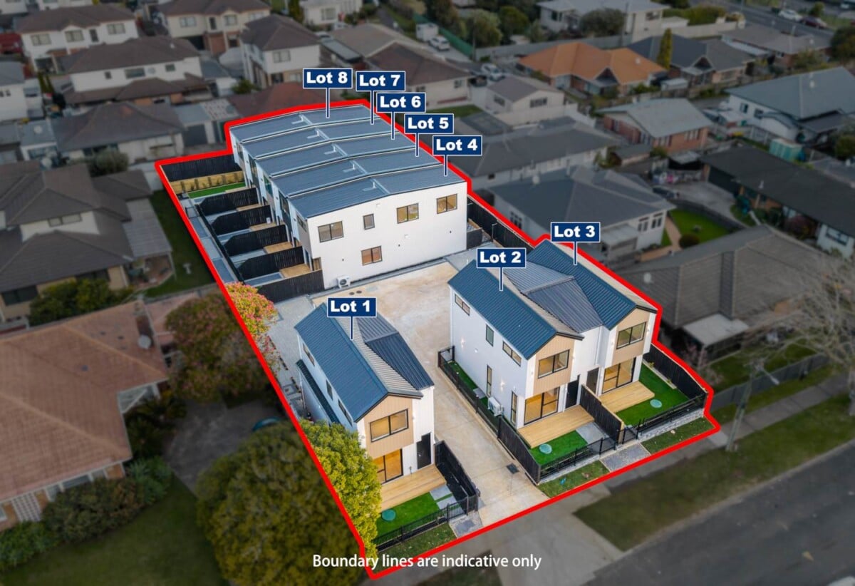 Brandnew 3 beds 2 bath home with car park, close to shopping centres, schools, motorway access, 0.6 km to Papatoetoe South School, Lot 7, 9 Grande Vue Road, Papatoetoe, Auckland