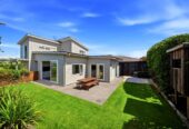 Rangi Zone. Beachside Lifestyle. Move-In Ready, 4 beds 2 baths house with double garage, 0.1 km to Browns Bay School, 1.3 km to Murrays Bay Intermediate, 1.7 km to Rangitoto College, 1/19 Kiteroa Terrace, Rothesay Bay, Auckland