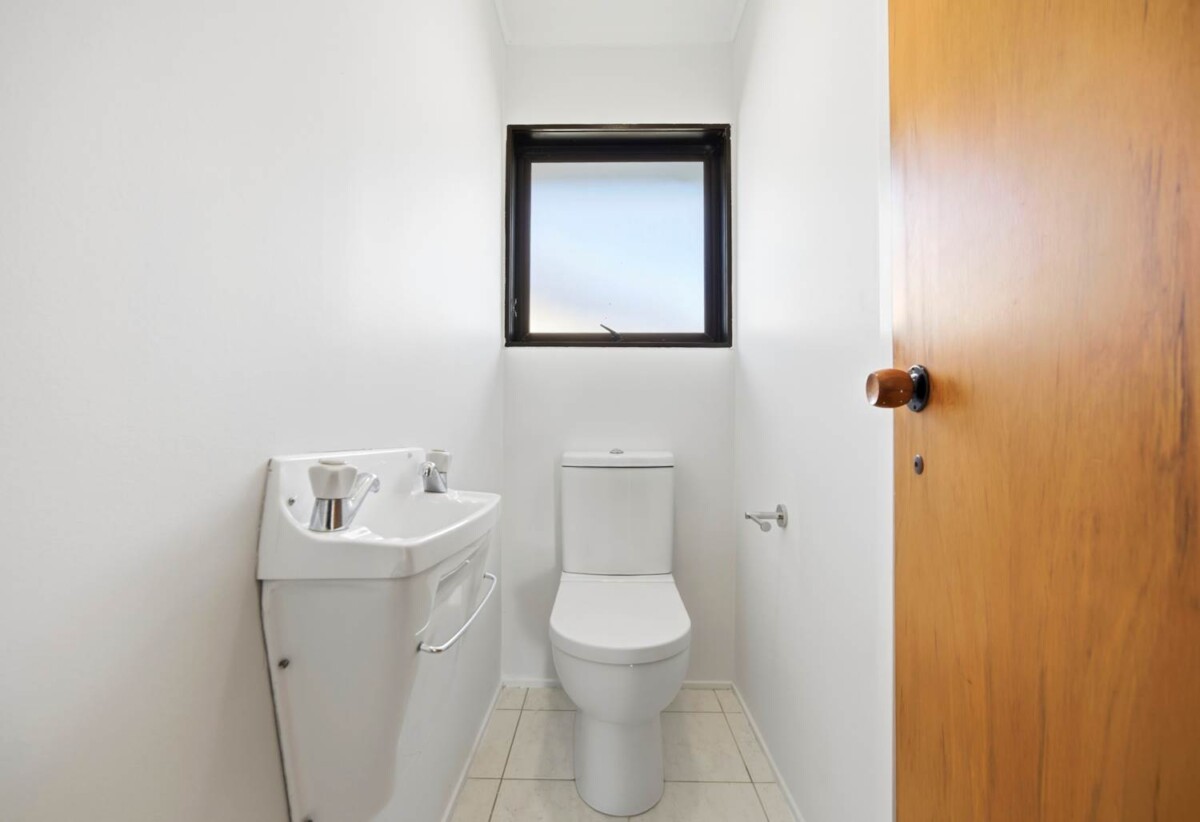 Recently refreshed 3 beds house with garage, 0.8 km to Long Bay College, 1/169 Stredwick Drive, Torbay, Auckland