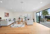 Macleans College and BBI zone, Fully Renovated 3 beds 2 baths house with double garage, next to the beach, 0.9 km to Bucklands Beach Primary School, 1.1 km to Macleans College, 1.2 km to Bucklands Beach Intermediate, 31A The Esplanade, Eastern Beach, Auckland