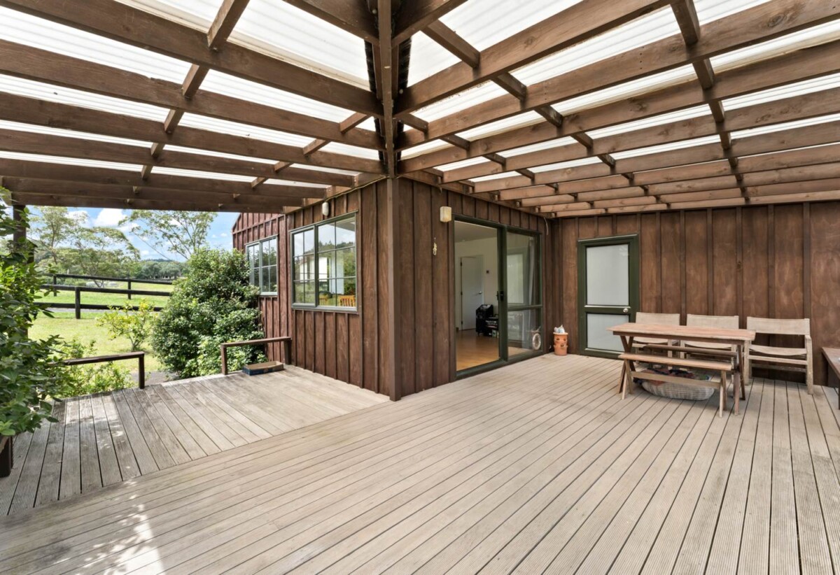 Zoned for countryside living, Build your dream, 4.4404ha section with 1 bed + 1 big office room 1 bed cottage, minutes to Coatesville village and only a short drive to Albany, 1.7 km to Riverhead School, 736 Coatesville Riverhead Highway, Riverhead, Auckland