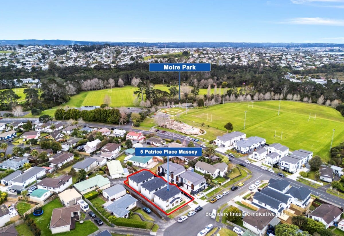 Brandnew standalone 4 beds 2.5 baths home with garage, Minutes to Costco, Westgate & NorthWest Shopping Centres, Zoned for Massey High School, St Paul’s School (Massey) & Colwill School, 5B Patrice Place, Massey, Auckland