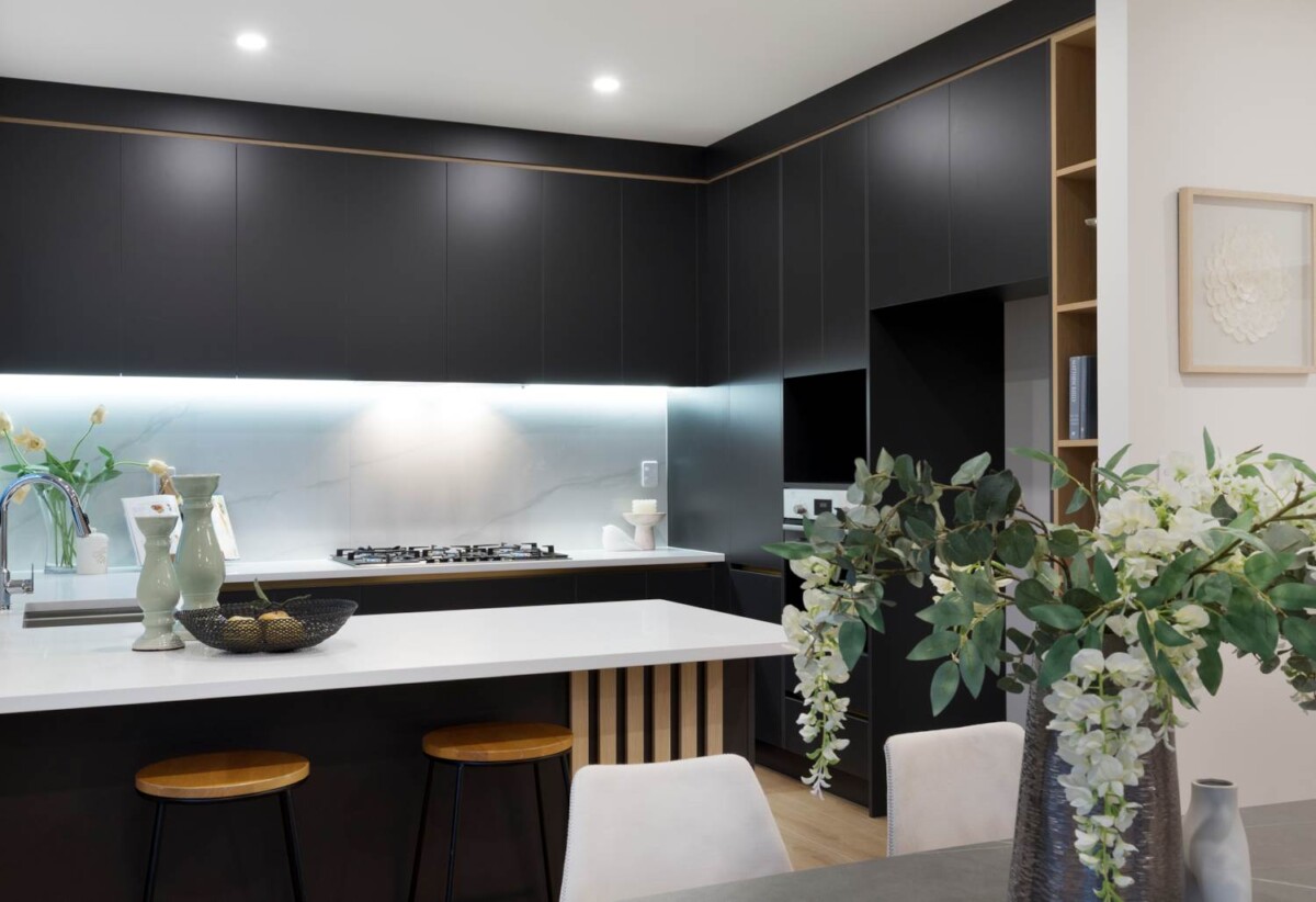 Brandnew standalone 4 beds 2.5 baths home with garage, Minutes to Costco, Westgate & NorthWest Shopping Centres, Zoned for Massey High School, St Paul’s School (Massey) & Colwill School, 5C Patrice Place, Massey, Auckland