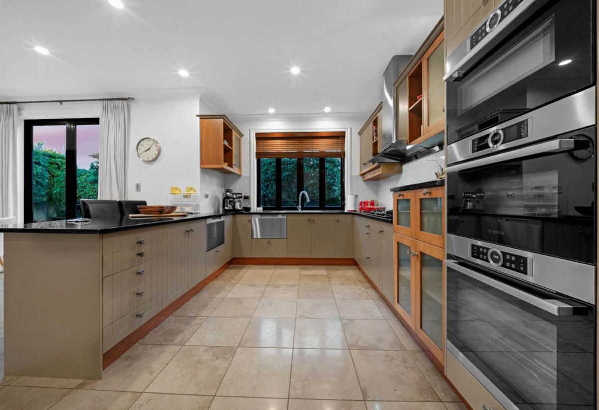 Ex-show home by Eden Homes, constructed with quality masonry concrete block, Executive 4 beds 3 baths house on 558m2 section, 0.9 km to Botany Downs Secondary College, 3 Fairfield Lane, East Tamaki, Auckland