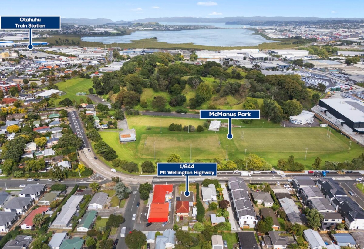 Brick and tile 2 beds 1 bath house with carport, close to schools, shops, Sylvia Park shopping centre, motorway access, 0.6 km to Otahuhu Intermediate, 1.1 km to Panama Road School, 1/644 Mt Wellington Highway, Mt Wellington, Auckland