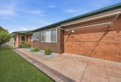 Botany Downs Secondary College zone, 4 beds 2 baths house with double garage on 518m2 section, 1 km to Botany Downs Secondary College, 23 Millington Place, Huntington Park, Auckland