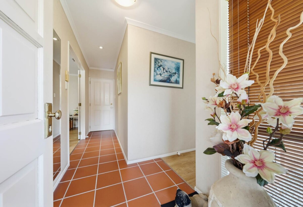 Botany Downs Secondary College zone, 4 beds 2 baths house with double garage on 518m2 section, 1 km to Botany Downs Secondary College, 23 Millington Place, Huntington Park, Auckland