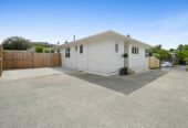 Renovated 3 beds house on 434m2 section, walks to supermarket, shops, schools, 0.7 km to Owairoa School, 0.8 km to Howick Intermediate, 1.4 km to Howick College, 3 Wood Avenue, Howick, Auckland