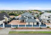 Botany Downs Secondary College zone, 290m2 5 beds 3 baths house on 700m2 section, close to Meadowlands Shopping Centre, Botany Town Centre, 214 Whitford Road, Shamrock Park, Auckland