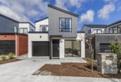 180m2 4 beds 2.5 baths house with garage on 225m2 section, close to Pak’nSave, Silverdale Mall, motorway access, schools, 20 Kea Road, Silverdale, Auckland