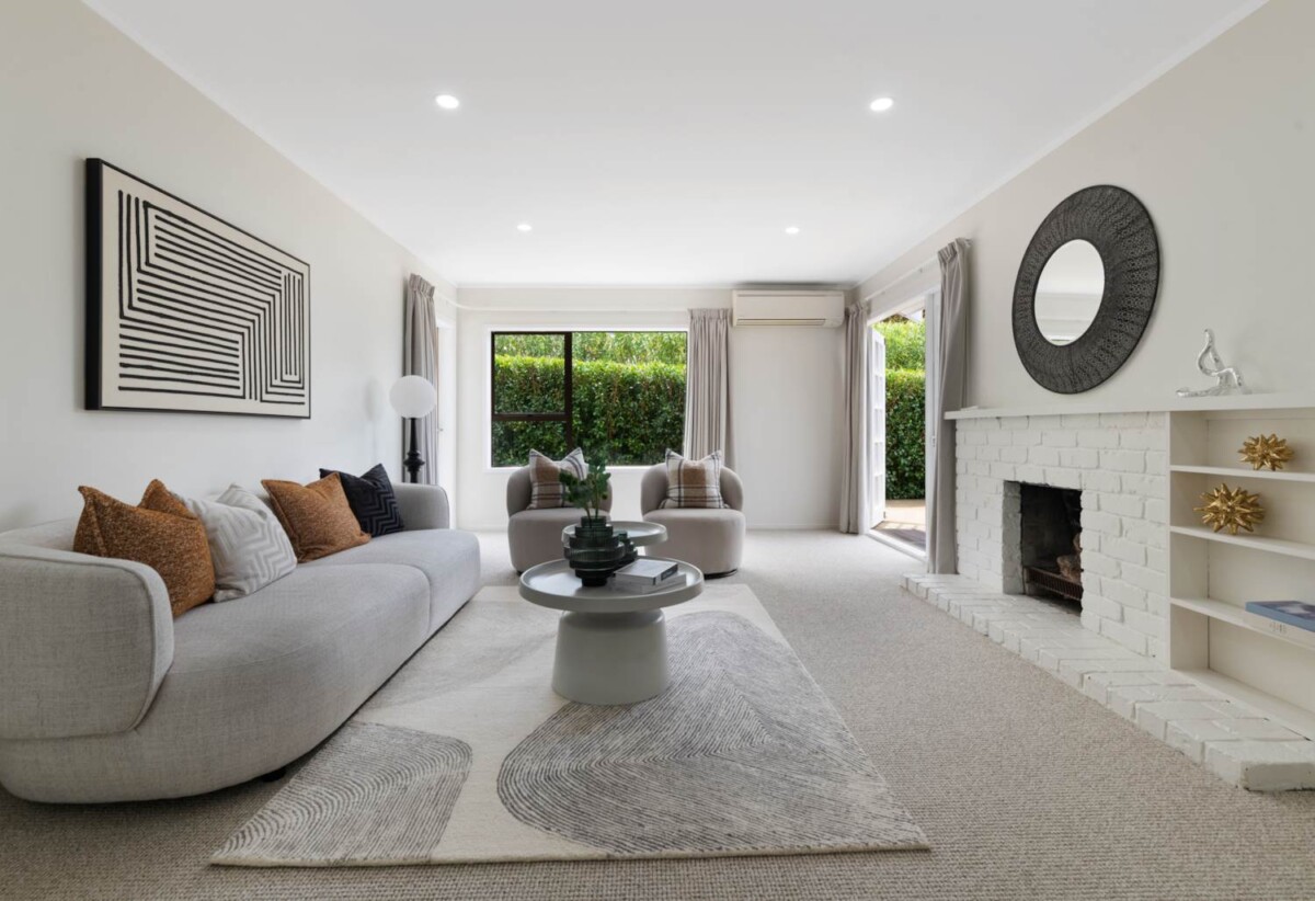 Double Grammar Zone, Renovated 2 beds 2 baths home with garage, 1.1 km to Epsom Girls’ Grammar School and Remuera School, 1.7 km to Auckland Grammar, 1.8 km to Remuera Intermediate, 3/35 Arney Road, Remuera, Auckland