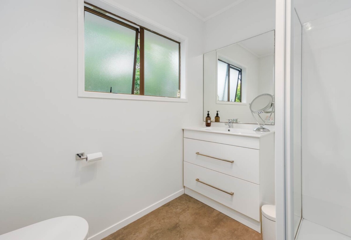 4 beds 2 baths house with double garage on 1012m2 section, 0.9 km to Long Bay College, 1.1 km to Torbay School, 1.3 km to Long Bay School, 19 County Road, Torbay, Auckland