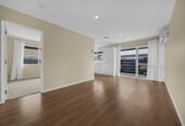 Renovated 2 beds 1 bath home with carport and backyard, 1 km to Papatoetoe Intermediate, 1.2 km to Papatoetoe West School, 1.5 km to Papatoetoe High School, 5/164 Rangitoto Road, Papatoetoe, Auckland