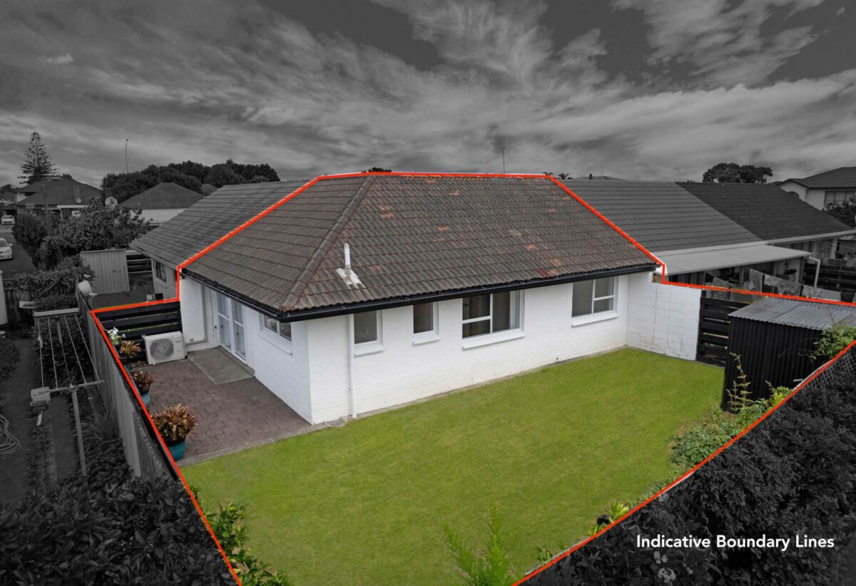 Renovated 2 beds 1 bath home with carport and backyard, 1 km to Papatoetoe Intermediate, 1.2 km to Papatoetoe West School, 1.5 km to Papatoetoe High School, 5/164 Rangitoto Road, Papatoetoe, Auckland