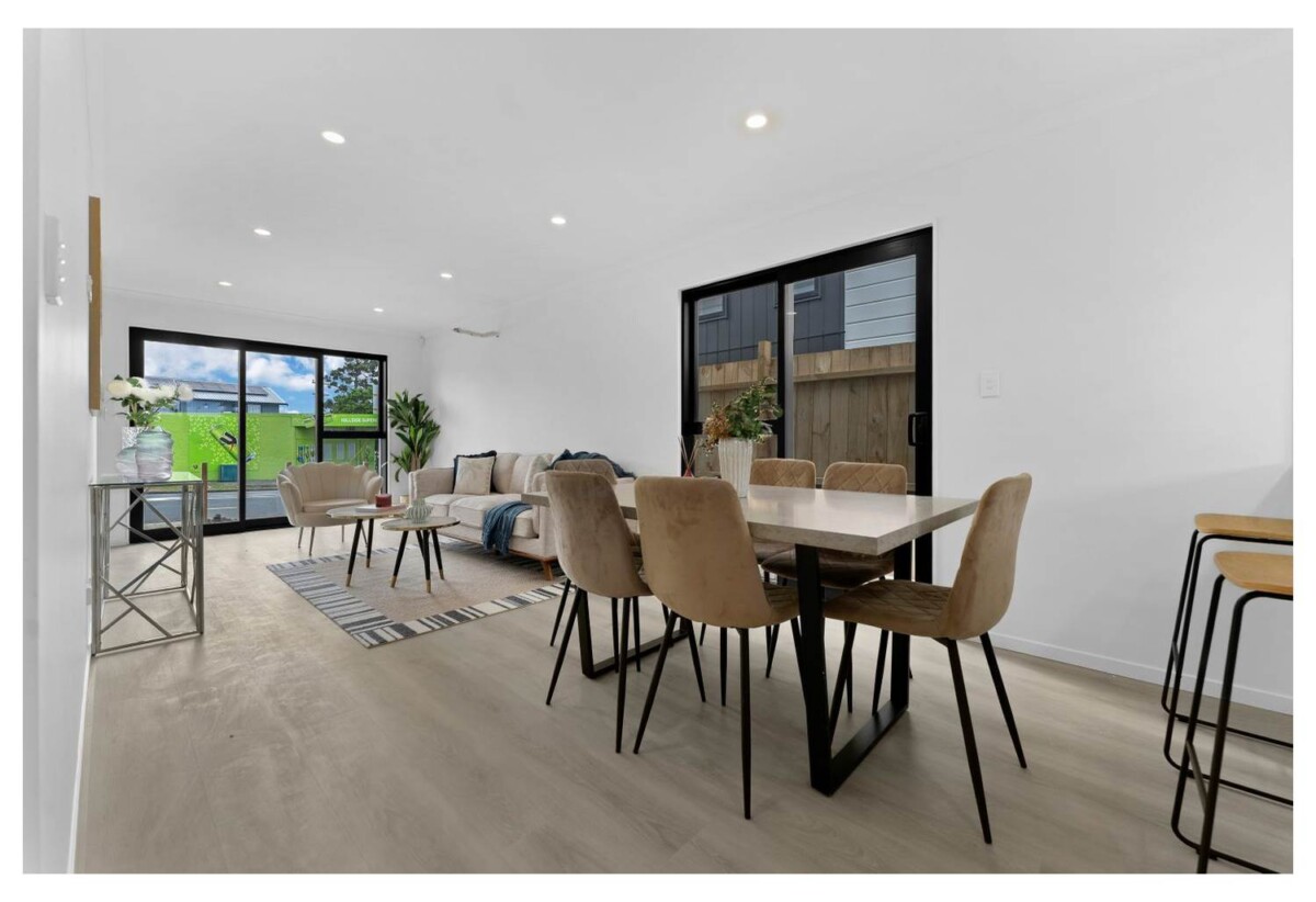 Standalone 5 beds 3 baths home with garage, 0.9 km to Papatoetoe South School, 1.1 km to Aorere College, 1.4 km to Kedgley Intermediate, Lot 7 /38 Pah Road, Papatoetoe, Auckland