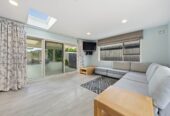 3 beds 1.5 baths house on 693m2 section, close to schools, shopping center, reserve, seaside park, 0.4 km to Farm Cove Intermediate, 0.6 km to Wakaaranga School, 1.3 km to Pakuranga College, 6 Fratley Avenue, Farm Cove, Auckland