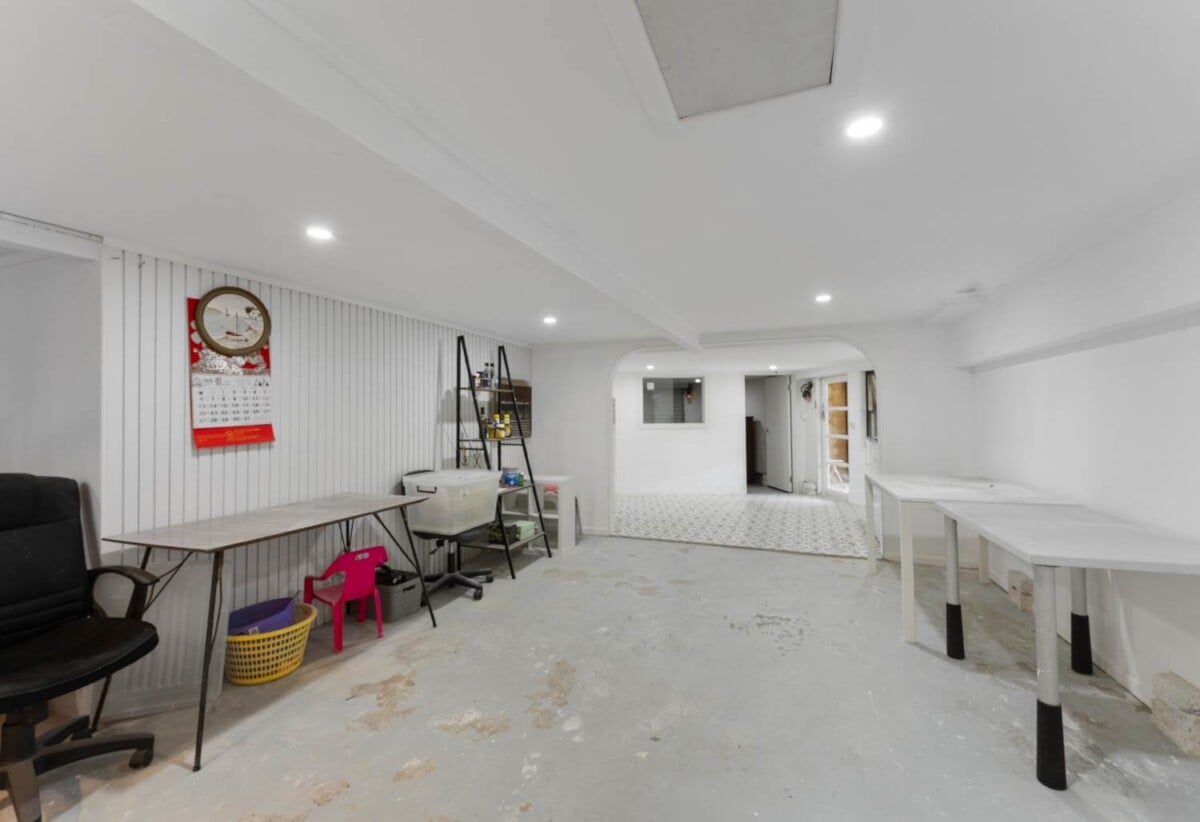 Move-in ready, 3beds 2 baths house on 607m2 section, close to local reserve and playground, with the shops at Stoddard Road and LynnMall, motorway access, 0.3 km to New Windsor School, 30 Westminster Street, New Windsor, Auckland