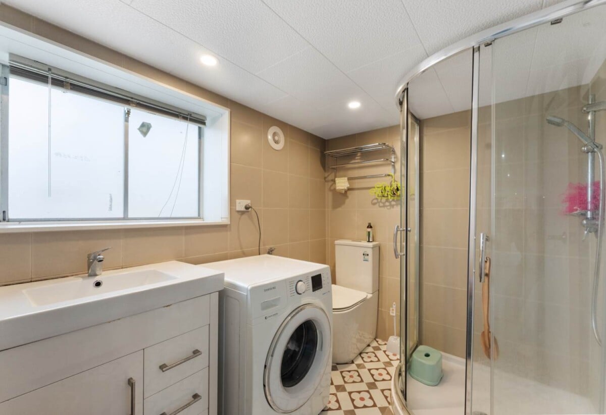 Move-in ready, 3beds 2 baths house on 607m2 section, close to local reserve and playground, with the shops at Stoddard Road and LynnMall, motorway access, 0.3 km to New Windsor School, 30 Westminster Street, New Windsor, Auckland