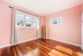 3 beds house on 1169m2 section, live, renovate or develop, 0.4 km to Waikowhai School, 0.8 km to Waikowhai Intermediate, 2.1 km to Lynfield College, 1602 Dominion Road Extension, Mt Roskill, Auckland