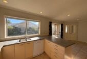 For rent, 4 beds 2 baths house with double garage, available now, 6 Atworth Way, Burswood, Auckland