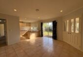 For rent, 4 beds 2 baths house with double garage, available now, 6 Atworth Way, Burswood, Auckland