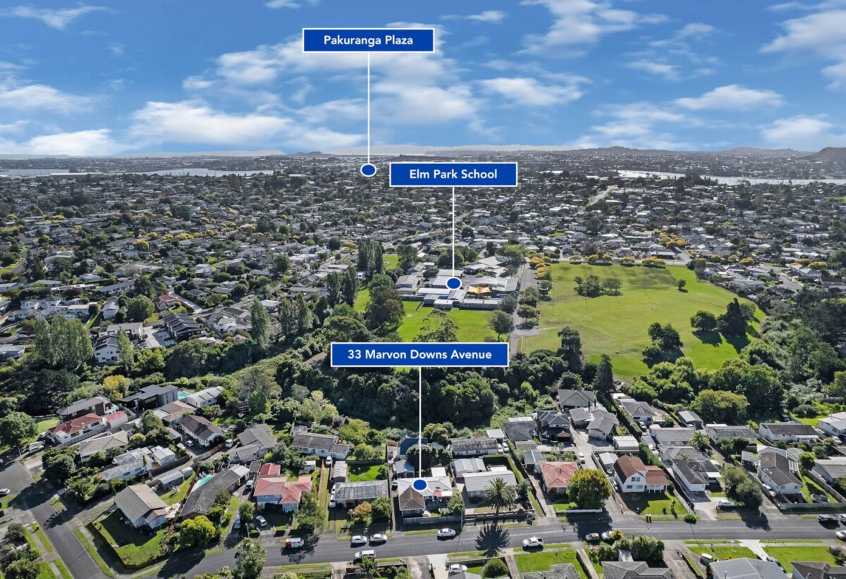 3 beds + flexi room 2 baths house with standalone double garage on 607m2 section, 0.3 km to Elm Park School, 1.5 km to Farm Cove Intermediate, 1.6 km to Pakuranga College, 33 Marvon Downs Avenue, Pakuranga Heights, Auckland
