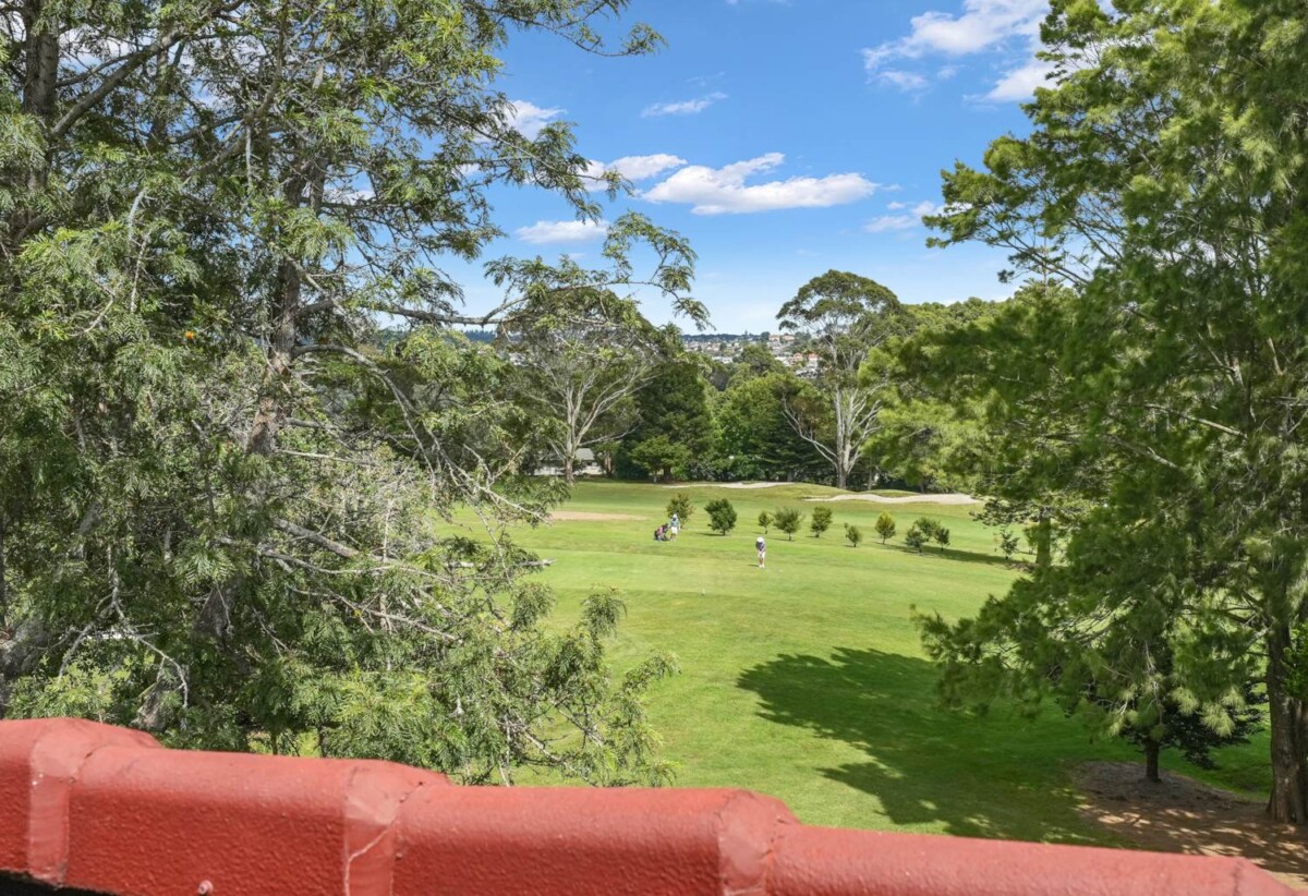 Brick and tile 5 beds + office 3 baths house with double garage, next to and with a wonderful outlook and access to the Remuera Golf Club, close to shopping centre, 2.6 km to Selwyn College and St Thomas School (Auckland), 3.5 km to Baradene College, 28B Charles Fox Place, St Johns, Auckland