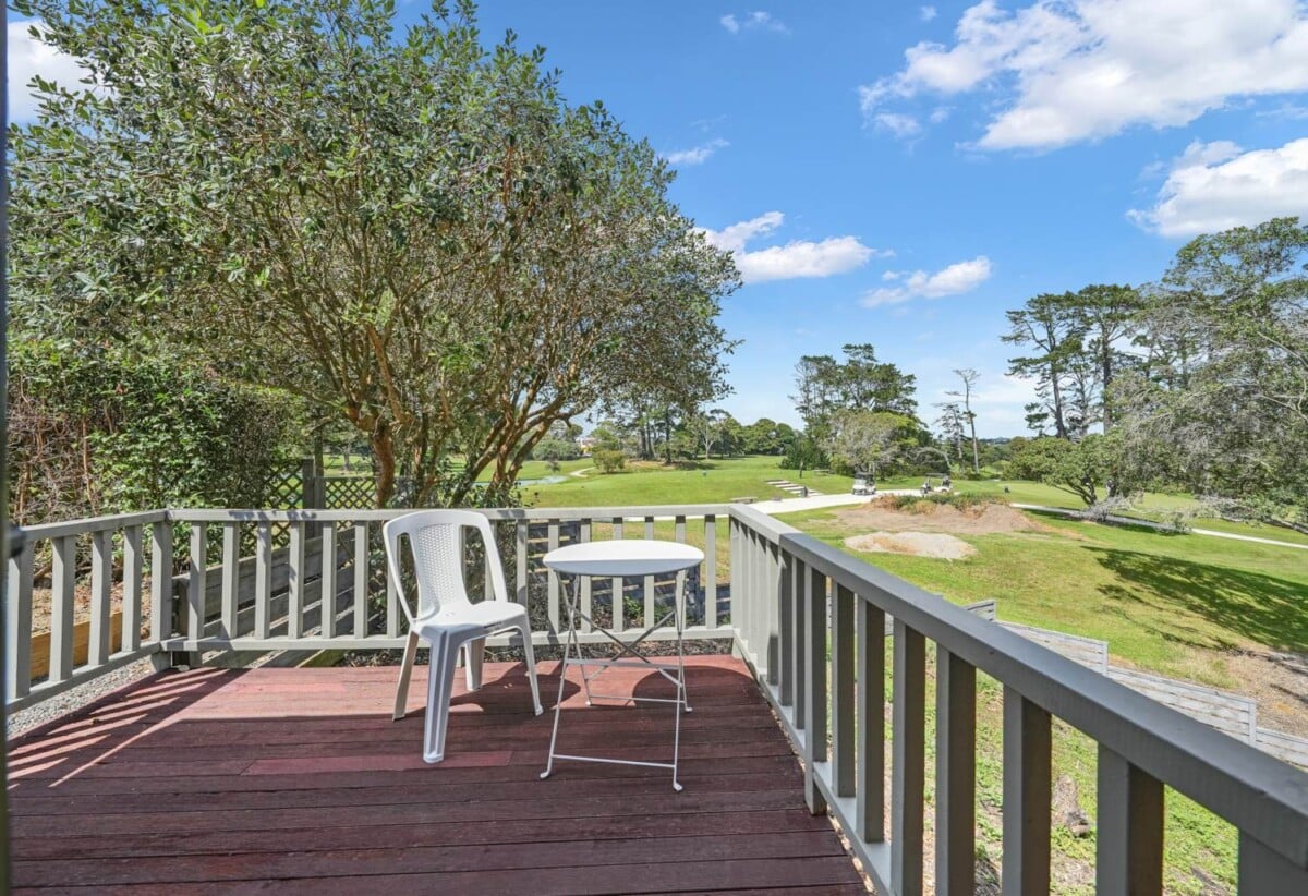 Brick and tile 5 beds + office 3 baths house with double garage, next to and with a wonderful outlook and access to the Remuera Golf Club, close to shopping centre, 2.6 km to Selwyn College and St Thomas School (Auckland), 3.5 km to Baradene College, 28B Charles Fox Place, St Johns, Auckland