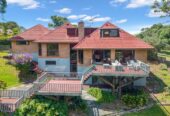 Brick and tile 5 beds + office 3 baths house with double garage, next to and with a wonderful outlook and access to the Remuera Golf Club, close to shopping centre, 2.6 km to Selwyn College and St Thomas School (Auckland), 3.5 km to Baradene College, 28B Charles Fox Place, St Johns, Auckland