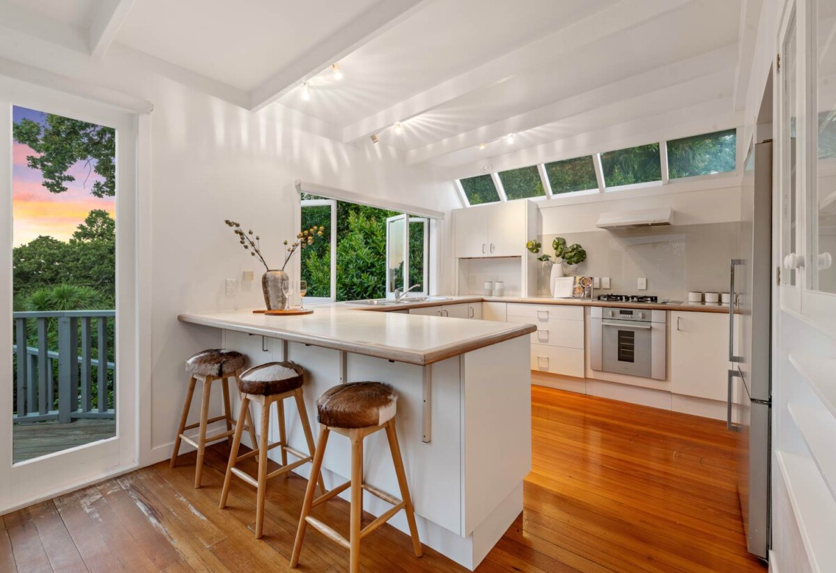 Once over 30 years, Double Grammar school zone, DECEASED ESTATE, next to historic Ewelme Cottage, 3 beds + study room 2 baths house with double garage and large deck on 870m2 section, 0.9 km to Parnell School, 1.5 km to Auckland Grammar, 1.7 km to Epsom Girls’ Grammar School, 12 Ayr Street, Parnell, Auckland
