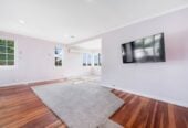 3 beds house on 1169m2 section, live, renovate or develop, 0.4 km to Waikowhai School, 0.8 km to Waikowhai Intermediate, 2.1 km to Lynfield College, 1602 Dominion Road Extension, Mt Roskill, Auckland