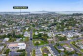 10 Years master build guarantee., Freehold standalone 4 beds 2 baths home with garage on 194m2 section, 0.3 km to Howick Primary School, 0.5 km to Howick Intermediate, 1.5 km to Pakuranga College, 70A Patons Road, Howick, Auckland