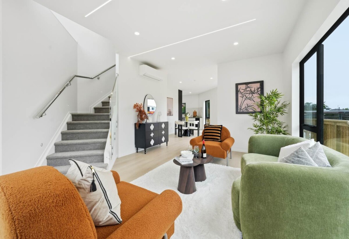 10 Years master build guarantee., Freehold standalone 4 beds 2 baths home with garage on 194m2 section, 0.3 km to Howick Primary School, 0.5 km to Howick Intermediate, 1.5 km to Pakuranga College, 70A Patons Road, Howick, Auckland