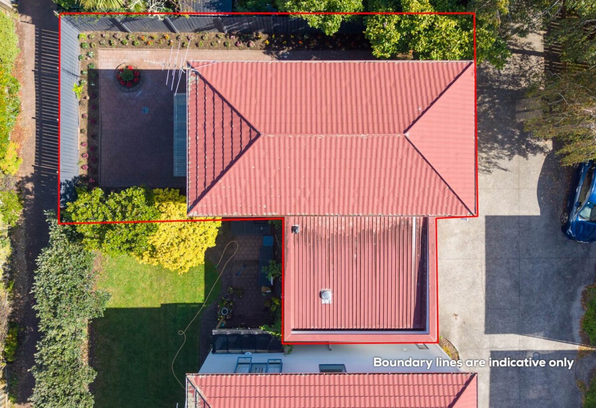 3 beds house with double garage on 203m2 section, minutes from Avondale town centre, train station, cafes, schools, and parks, 0.8 km to Avondale Primary School (Auckland), 1 km to Avondale College, 1.1 km to Avondale Intermediate, 40A Wingate Street, Avondale, Auckland