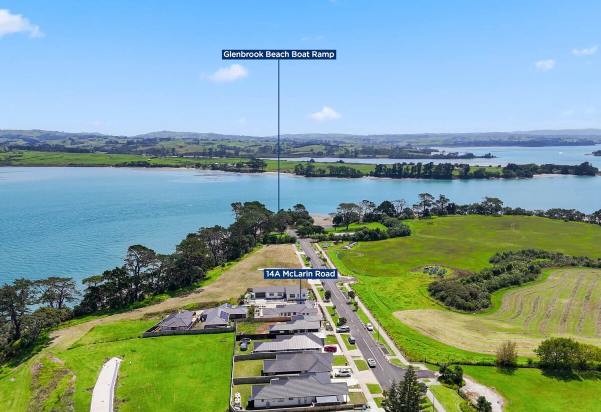 186m2 Brandnew 4 beds 3 baths house with double garage on 537m2 section, close to beach, 6.4 km to Glenbrook School, 14A Mclarin Road, Glenbrook, Auckland