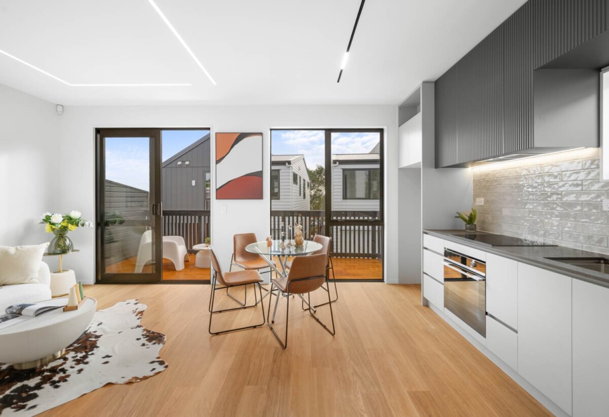 Zoned for and 1.4 km to Rangitoto College, Brandnew freehold 3 beds + study 2.5 baths home with garage, EV charger ready, 0.5 km to Browns Bay School, 0.7 km to Murrays Bay School, 0.9 km to Murrays Bay Intermediate, 21E Knights Road, Rothesay Bay, Auckland