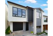 Brandnew standalone 4 beds 2.5 baths home with garage on 150m2 section, 0.4 km to Arahoe School, 1 km to Green Bay High School, 1.6 km to Blockhouse Bay Intermediate, 8D Mason Street, New Lynn, Auckland