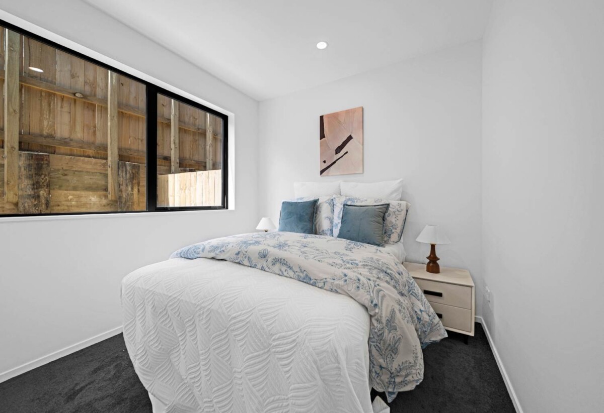 Brandnew 3 beds 3 baths home with garage, walks to schools and shopping centre, 0.8 km to Howick Primary School and Pakuranga College, 0.9 km to Howick Intermediate, 5A Glenshee Place, Highland Park, Auckland