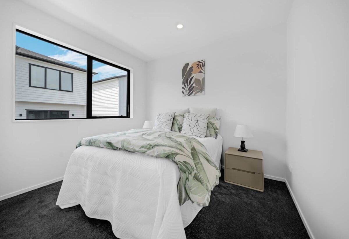 Brandnew 3 beds 3 baths home with garage, walks to schools and shopping centre, 0.8 km to Howick Primary School and Pakuranga College, 0.9 km to Howick Intermediate, 5A Glenshee Place, Highland Park, Auckland