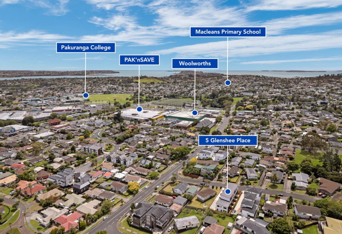 Brandnew 3 beds 3 baths home with garage, walks to schools and shopping centre, 0.8 km to Howick Primary School and Pakuranga College, 0.9 km to Howick Intermediate, 5A Glenshee Place, Highland Park, Auckland