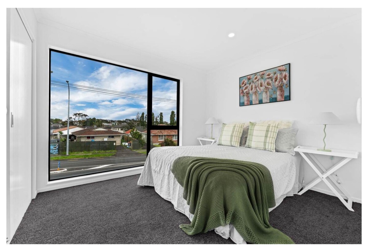 Brandnew 2 beds 1.5 baths home with car park, 0.9 km to Papatoetoe South School, 1.1 km to Aorere College, 1.4 km to Kedgley Intermediate, Lot 1-6/38 Pah Road, Papatoetoe, Auckland