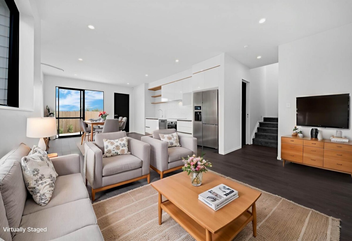 Brandnew 3 beds 3 baths home with garage, walks to schools and shopping centre, 0.8 km to Howick Primary School and Pakuranga College, 0.9 km to Howick Intermediate, 5A Glenshee Place, Highland Park, Auckland